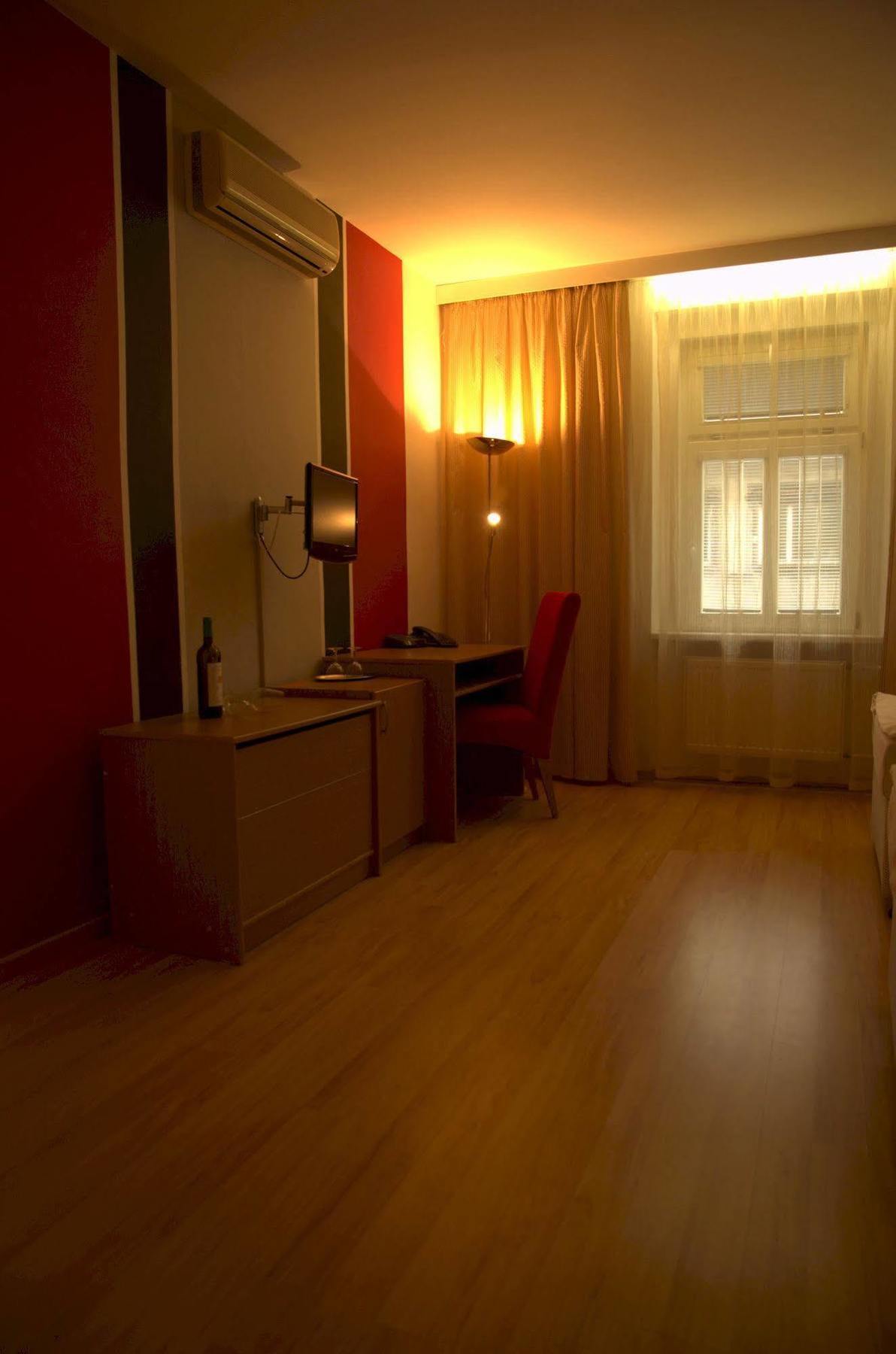 Hotel Payer Теплице Экстерьер фото